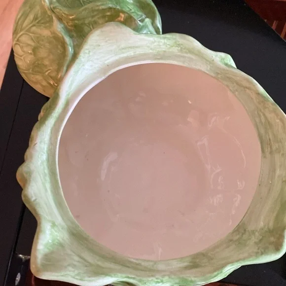 This is a Vintage Authentic Holland Mold Cabbage with lid and no defects. - Picture 3 of 6